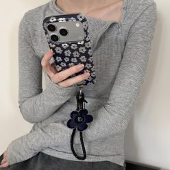 韓系鐳射滿屏花朵掛繩防摔iPhone手機殼(含掛繩)