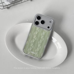 淺綠豎紋碎花ins風高級電鍍銀框磁吸防摔iPhone手機殼